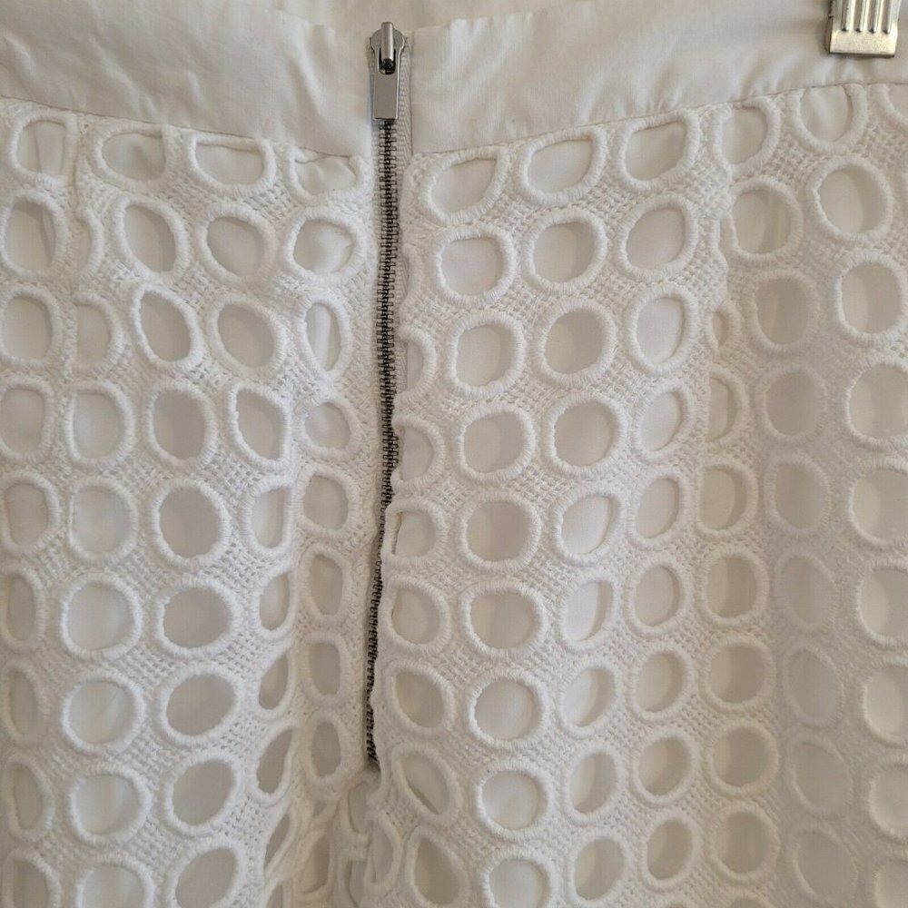 Banana Republic White Circle Lace Overlay Skirt - Picture 3 of 7